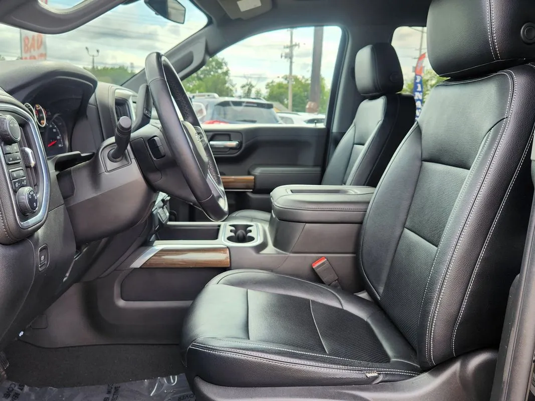 Chevrolet Silverado photo 11