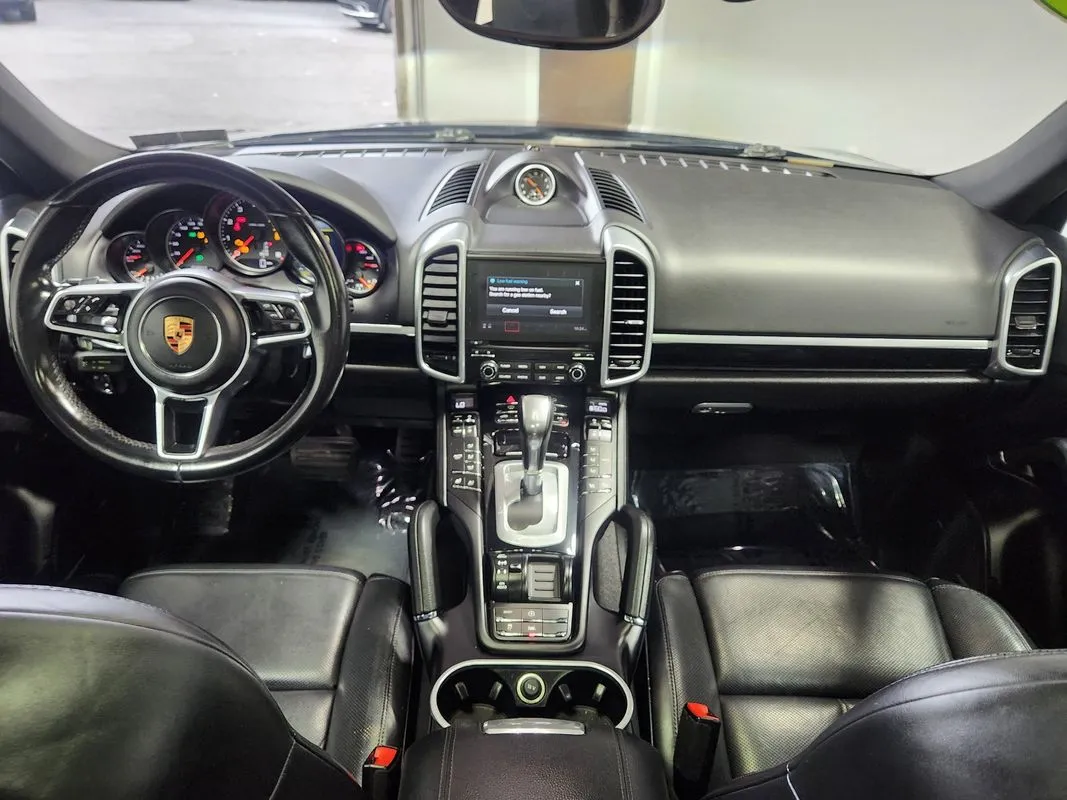 Porsche Cayenne photo 17