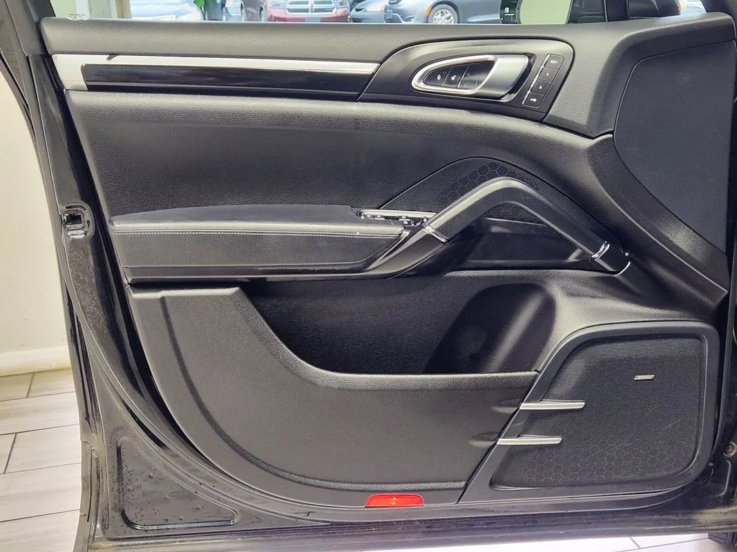 Porsche Cayenne photo 10
