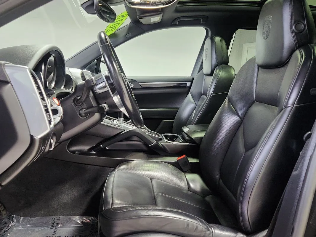 Porsche Cayenne photo 11