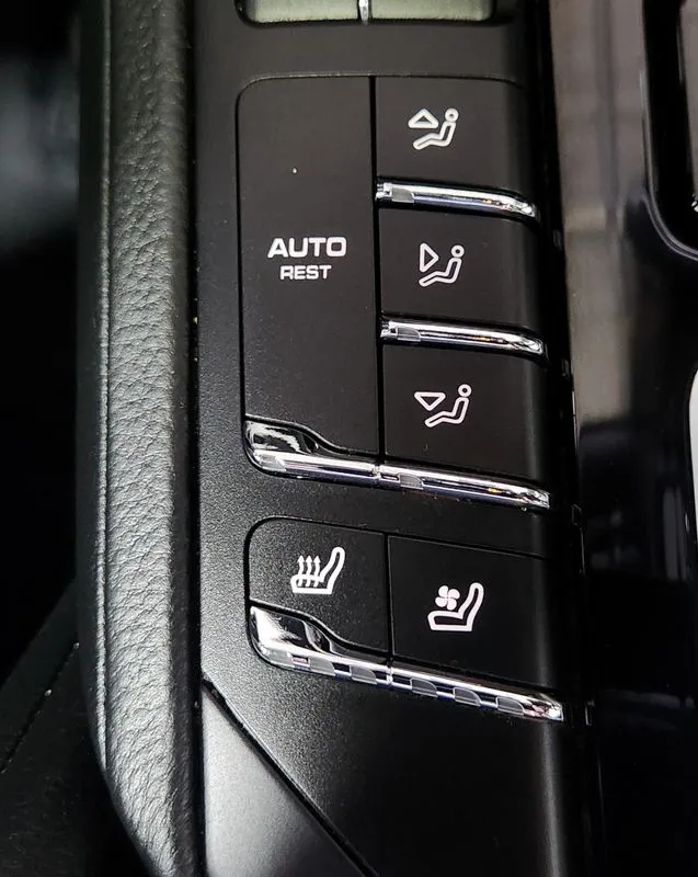 Porsche Cayenne photo 30