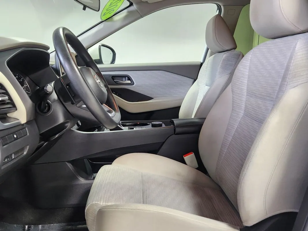 Nissan Rogue photo 11