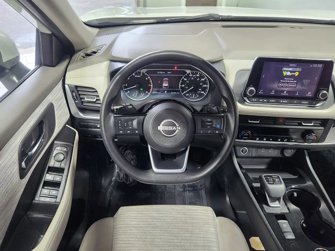 Nissan Rogue photo 16