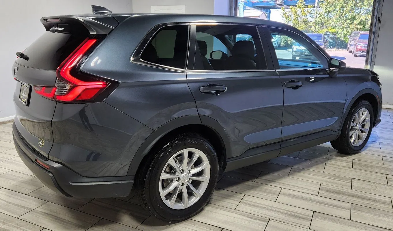 More photos of 2023 Honda CR-V EX-L AWD at Torresdale Ave, PA