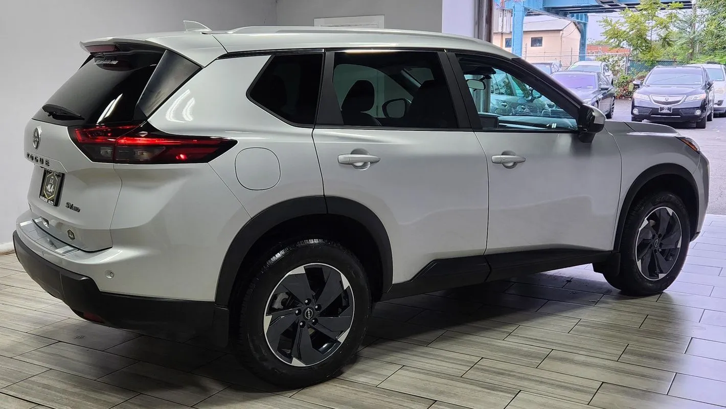 More photos of 2024 Nissan Rogue SV Intelligent AWD at Torresdale Ave, PA
