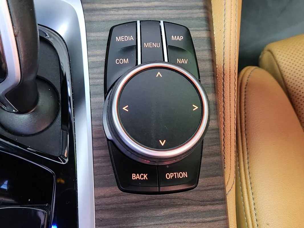 BMW 530i photo 23