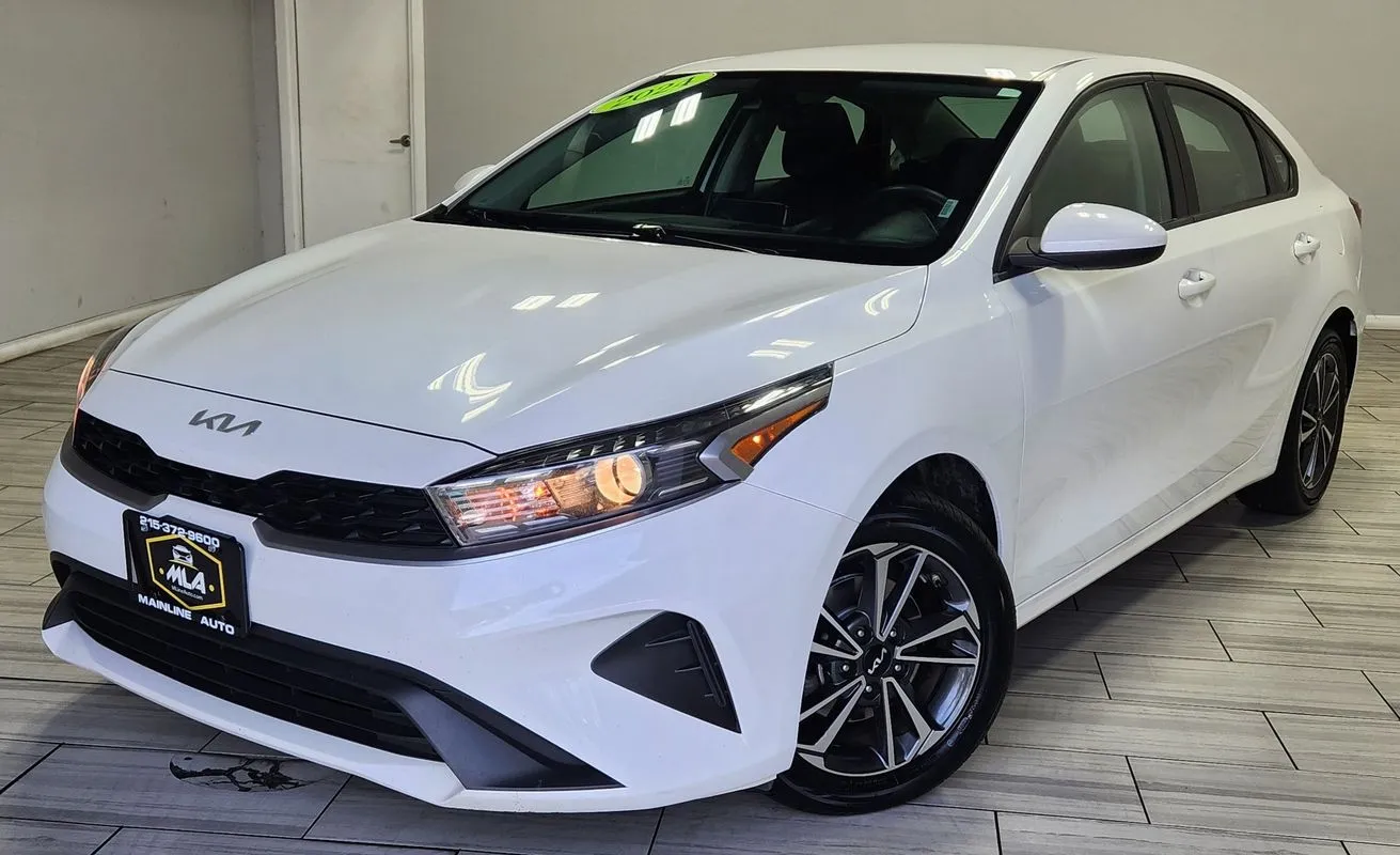 White 2024 Kia Forte LXS for sale in Philadelphia, PA