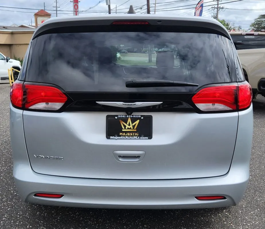 More photos of 2023 Chrysler Voyager LX at Torresdale Ave, PA