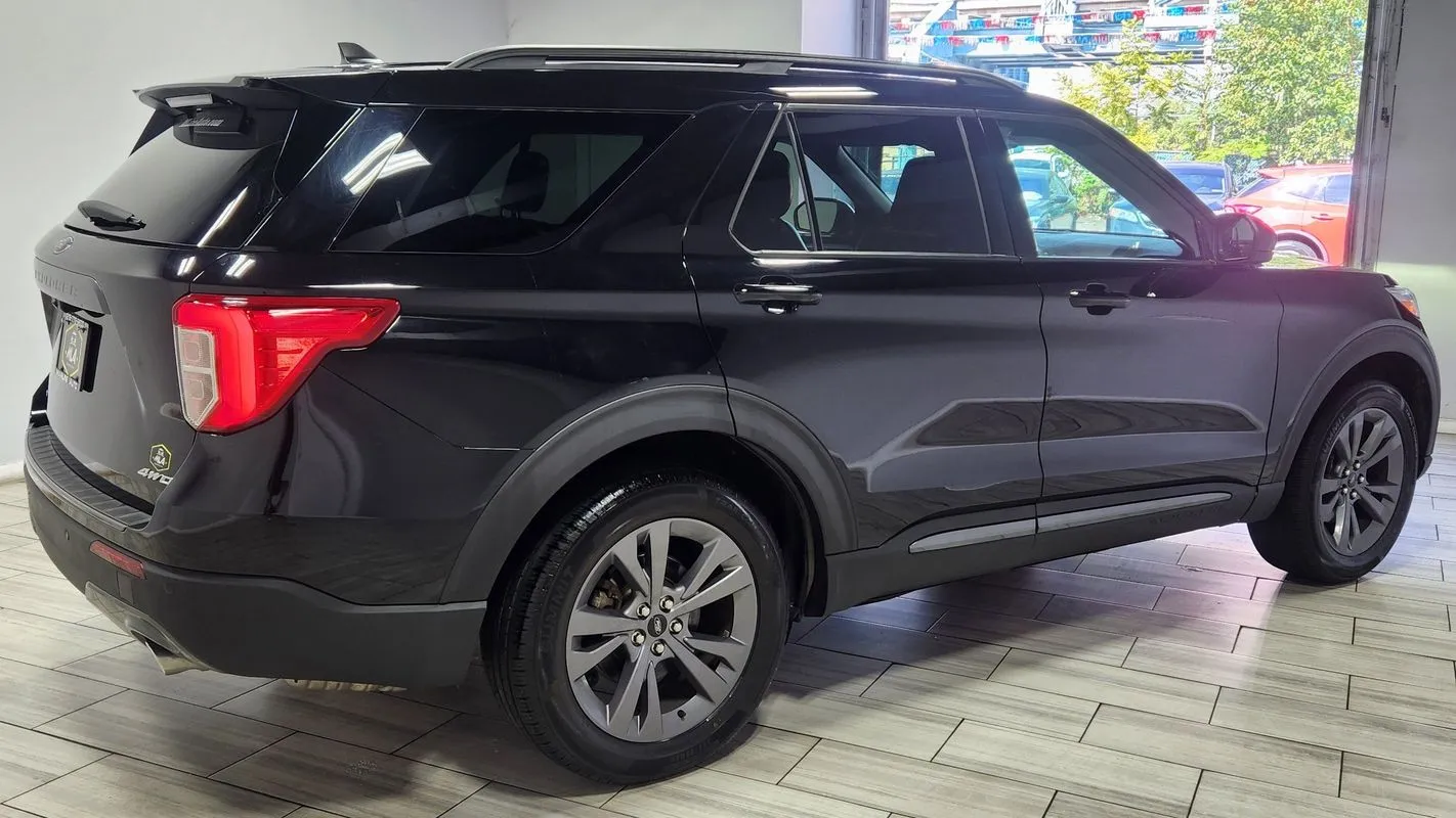 More photos of 2023 Ford Explorer XLT at Torresdale Ave, PA