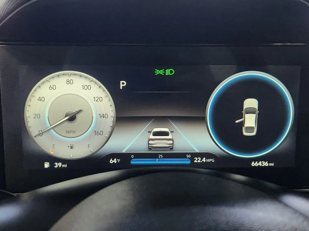 Hyundai Elantra photo 19