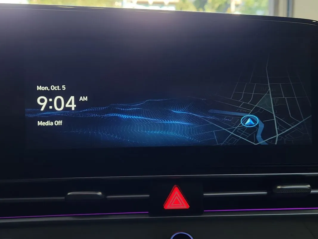 Hyundai Elantra photo 21