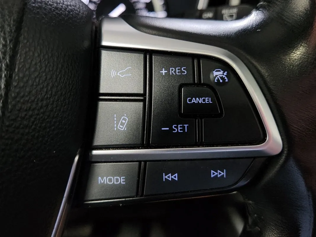 Toyota Highlander photo 19