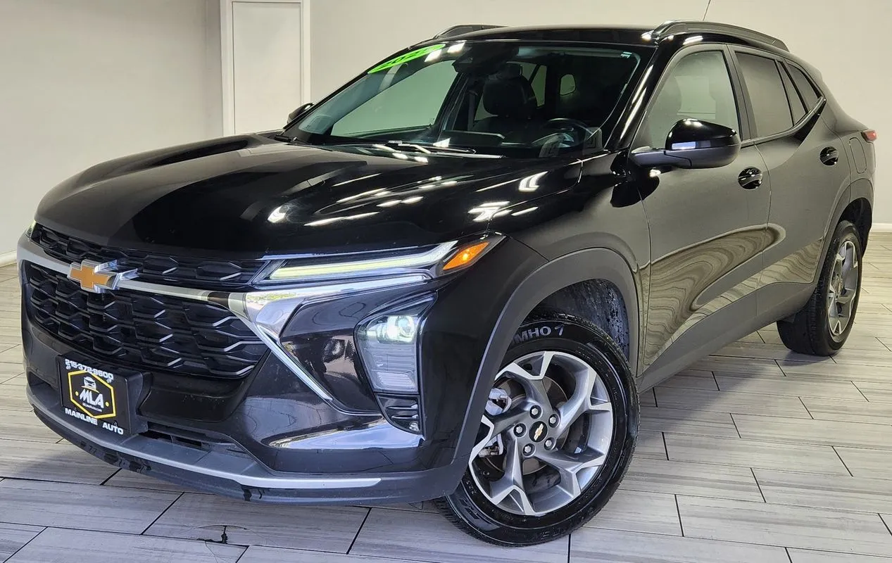 Black 2025 Chevrolet Trax FWD LT for sale in Philadelphia, PA