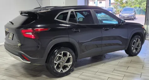 More photos of 2025 Chevrolet Trax FWD LT at Torresdale Ave, PA