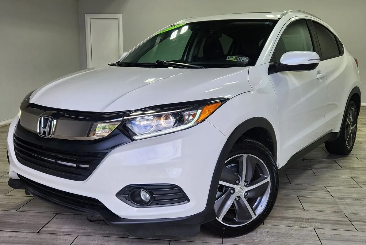 White 2021 Honda HR-V AWD EX for sale in Philadelphia, PA