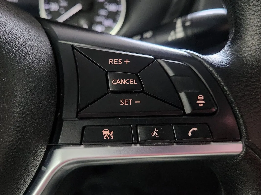 Nissan Sentra photo 17