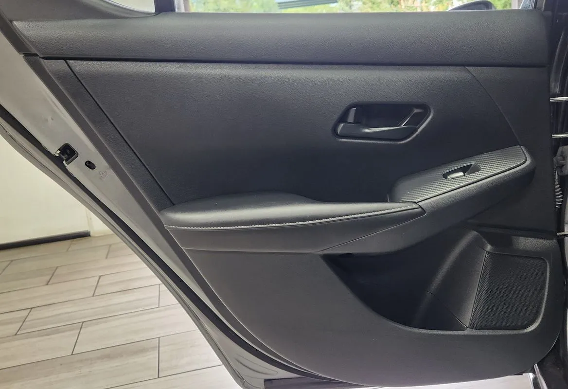 Nissan Sentra photo 12