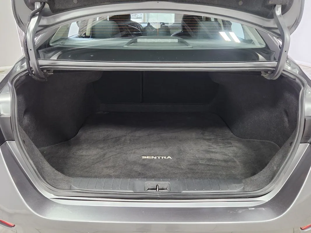 Nissan Sentra photo 14