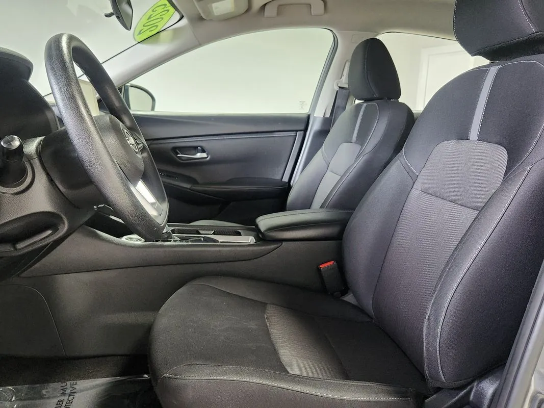 Nissan Sentra photo 11