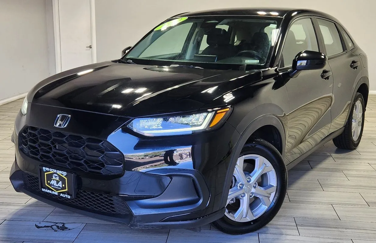 Black 2023 Honda HR-V AWD LX for sale in Philadelphia, PA