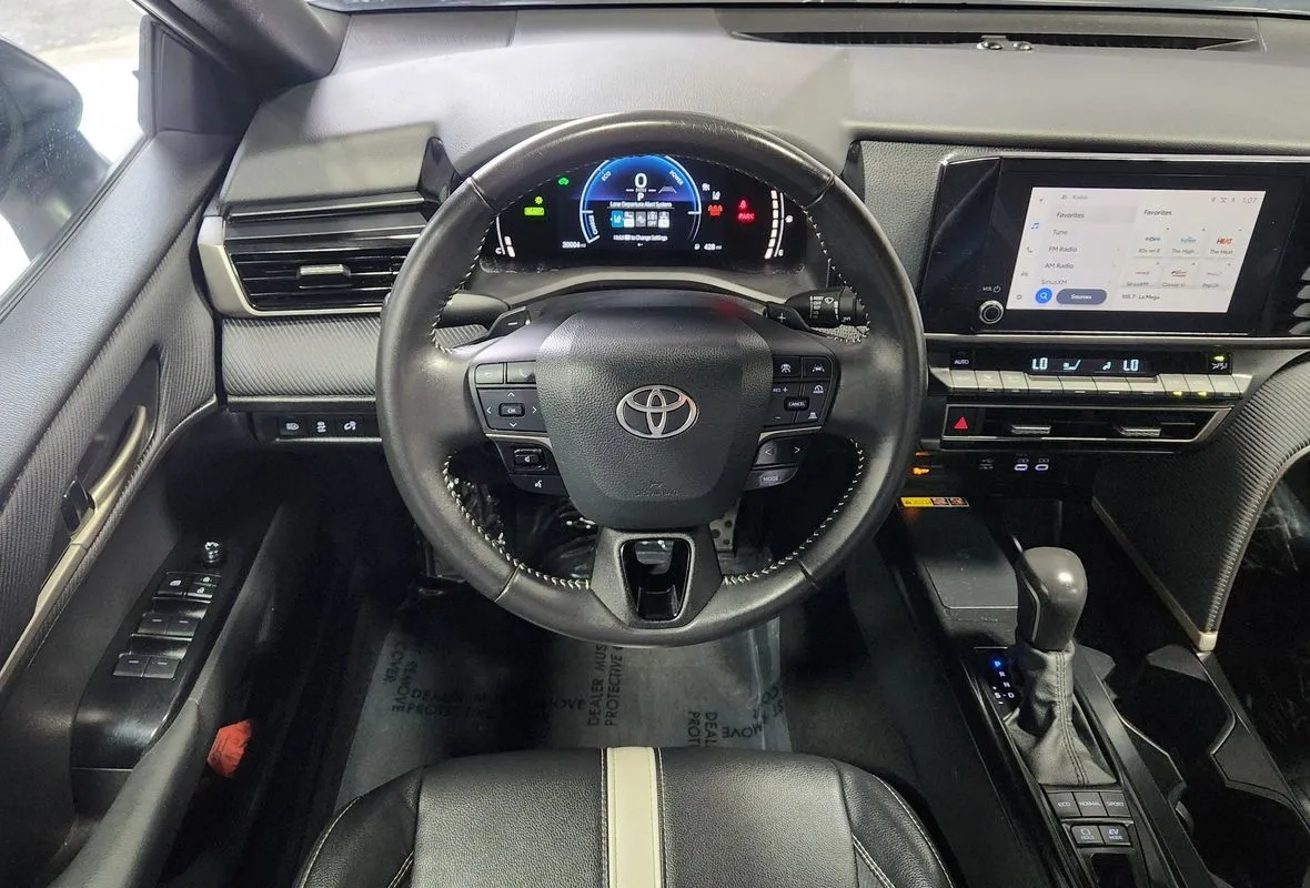 Toyota Camry photo 16