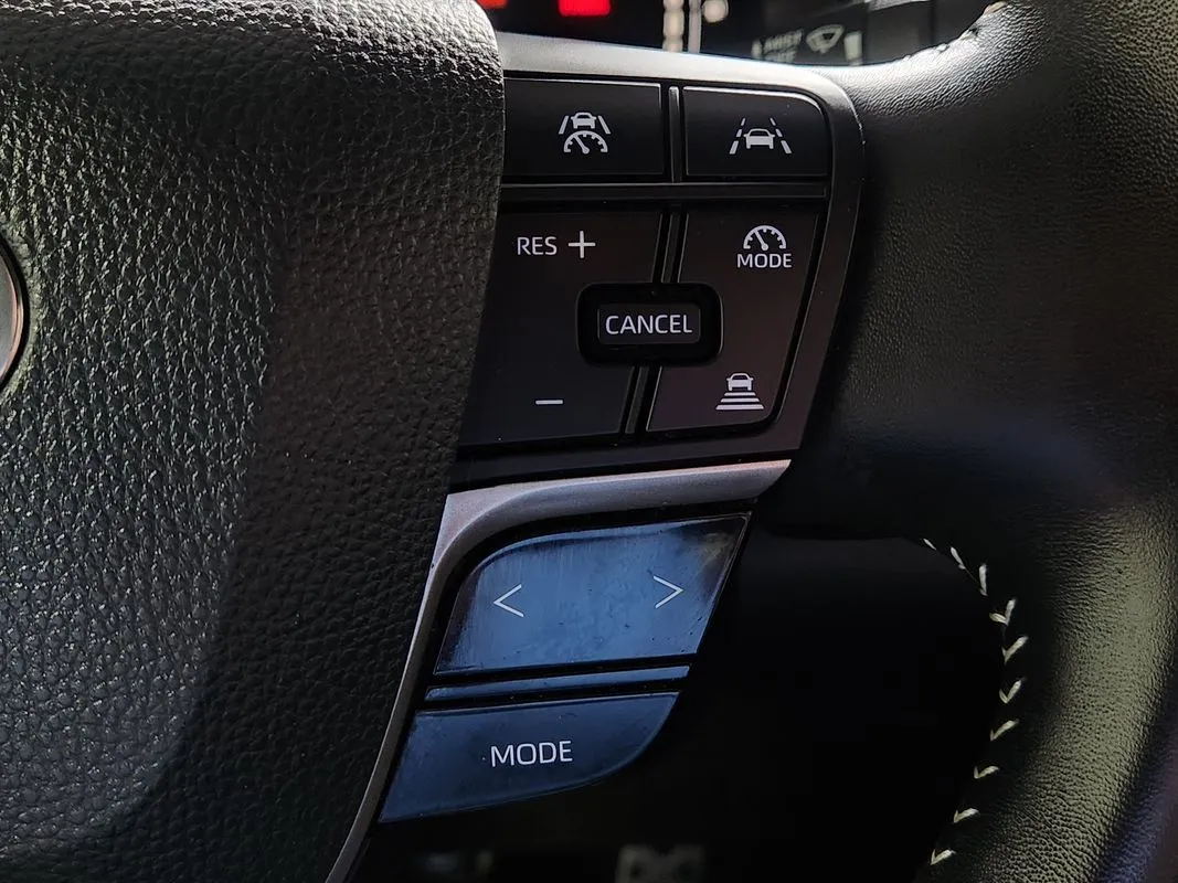 Toyota Camry photo 17