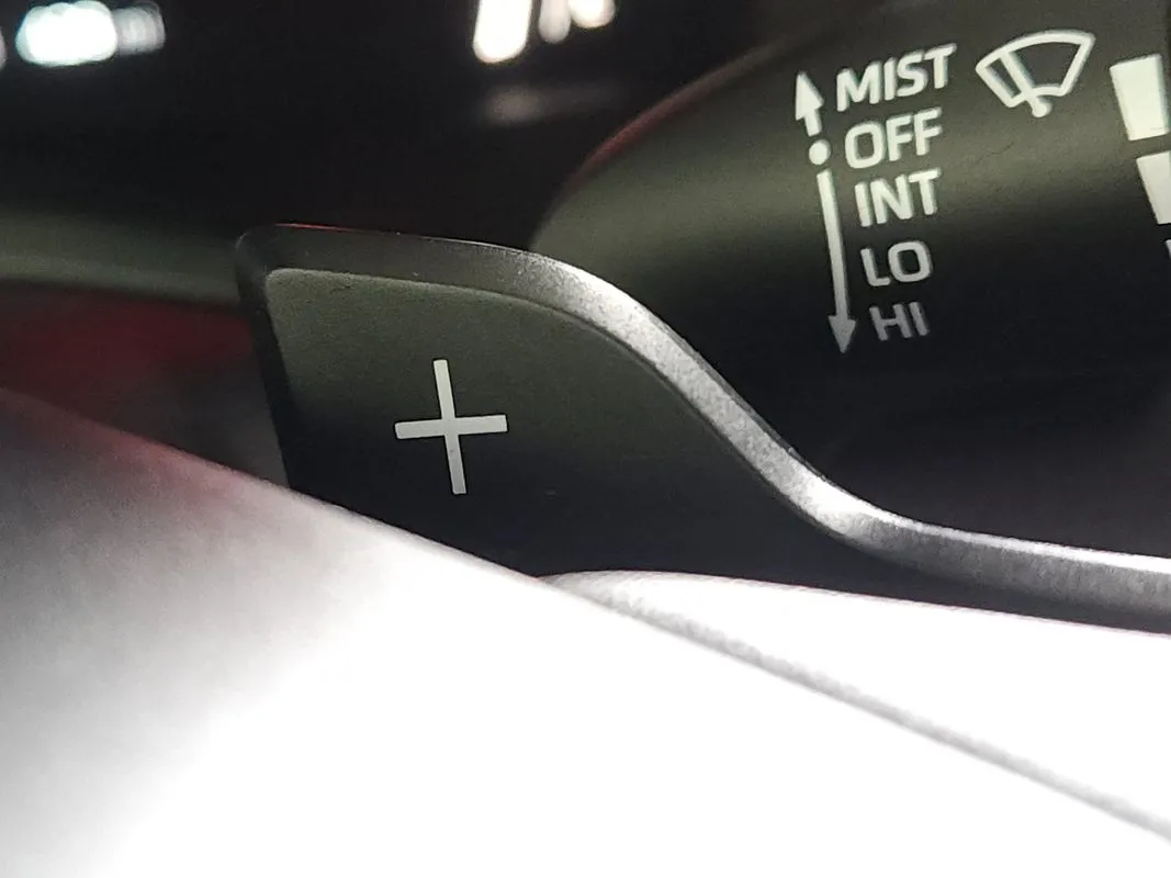 Toyota Camry photo 18