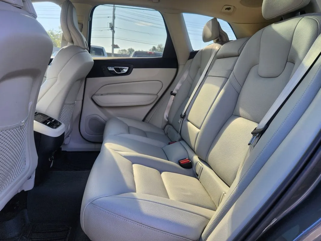 Volvo XC60 photo 13