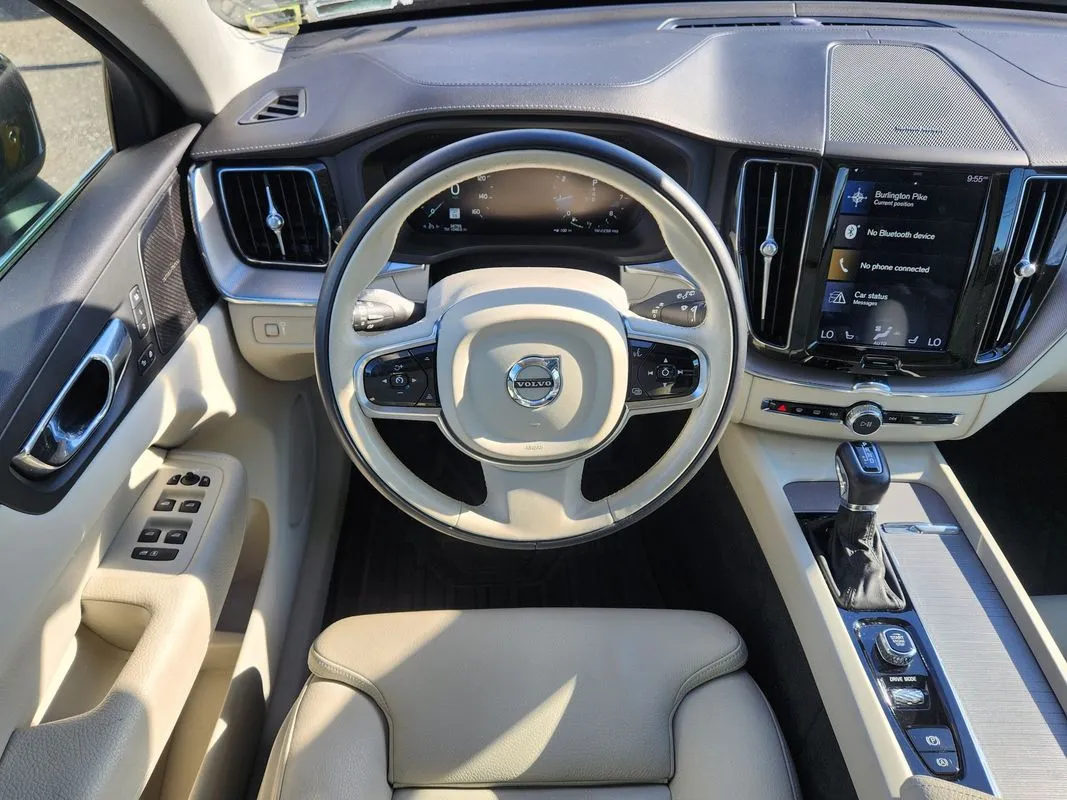Volvo XC60 photo 18