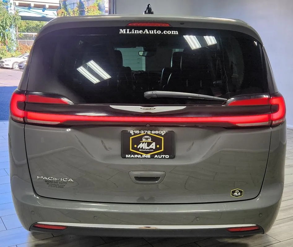 More photos of 2023 Chrysler Pacifica Touring L at Torresdale Ave, PA