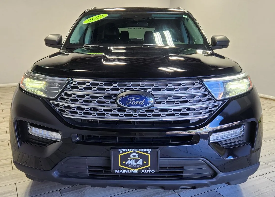 Ford Explorer photo 7