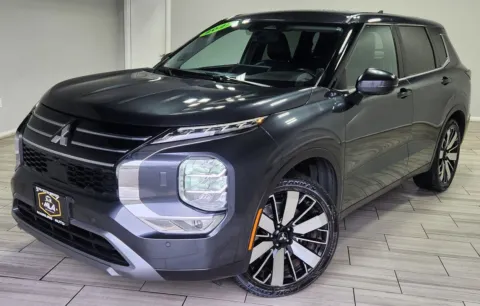 Gray 2025 Mitsubishi Outlander SE 2.5 S-AWC for sale in Philadelphia, PA