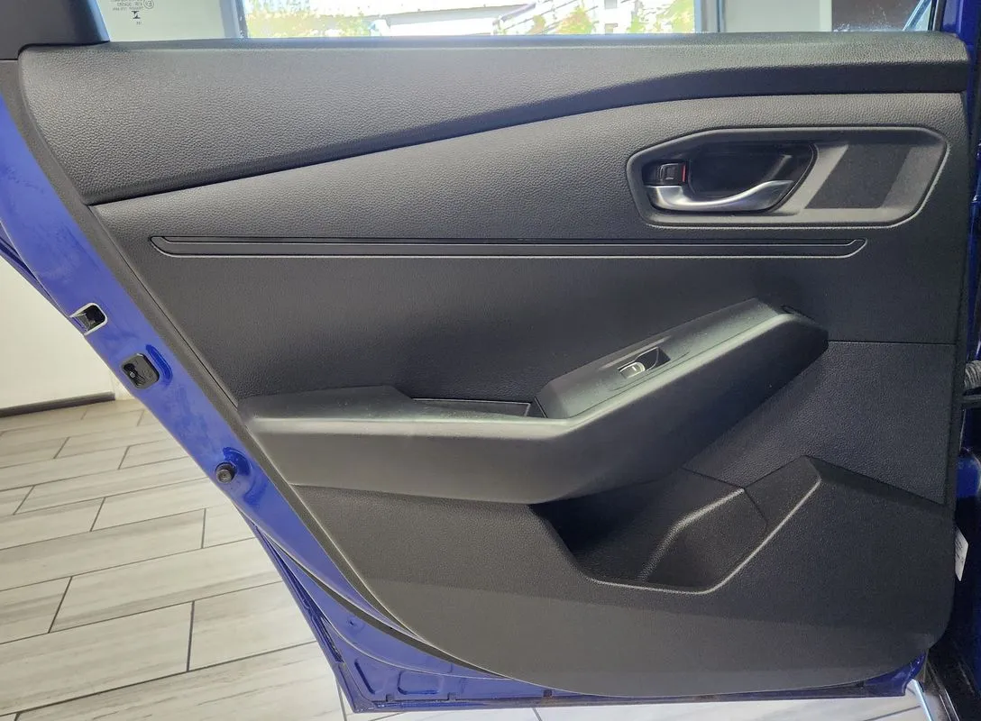 Honda Accord photo 12