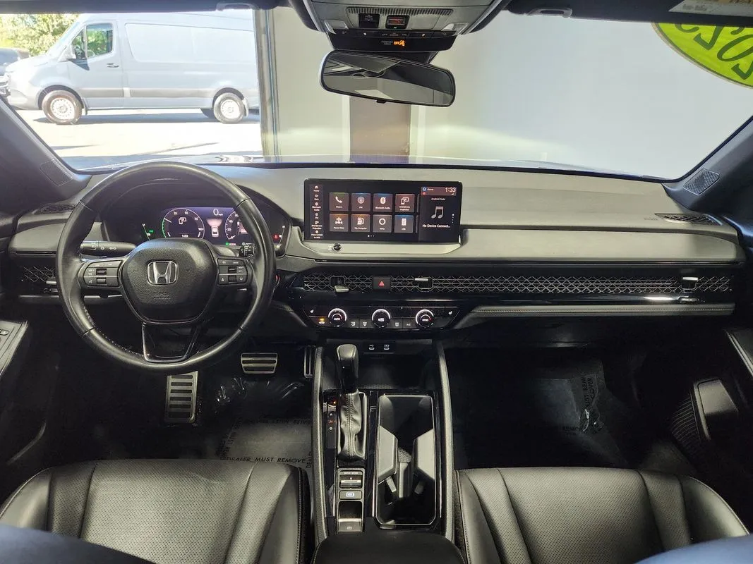 Honda Accord photo 16