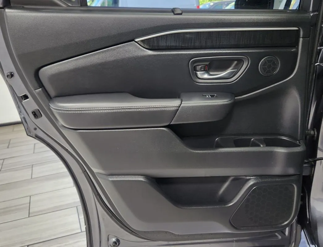 Honda Pilot photo 12