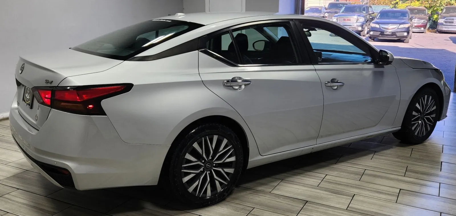 More photos of 2023 Nissan Altima SV FWD at Torresdale Ave, PA