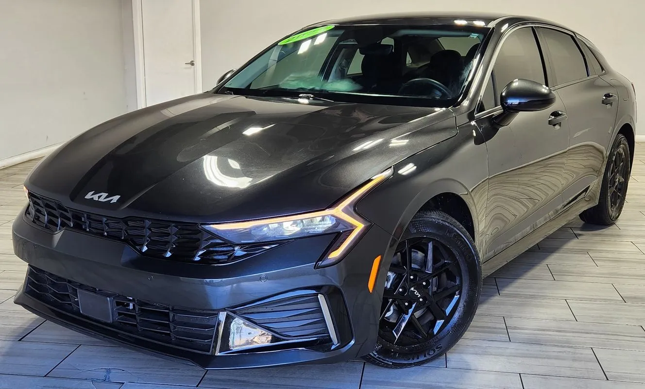 2025 Kia K5 LXS