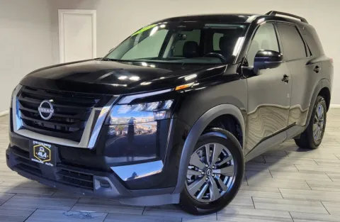 Black 2024 Nissan Pathfinder SV 4WD for sale in Philadelphia, PA