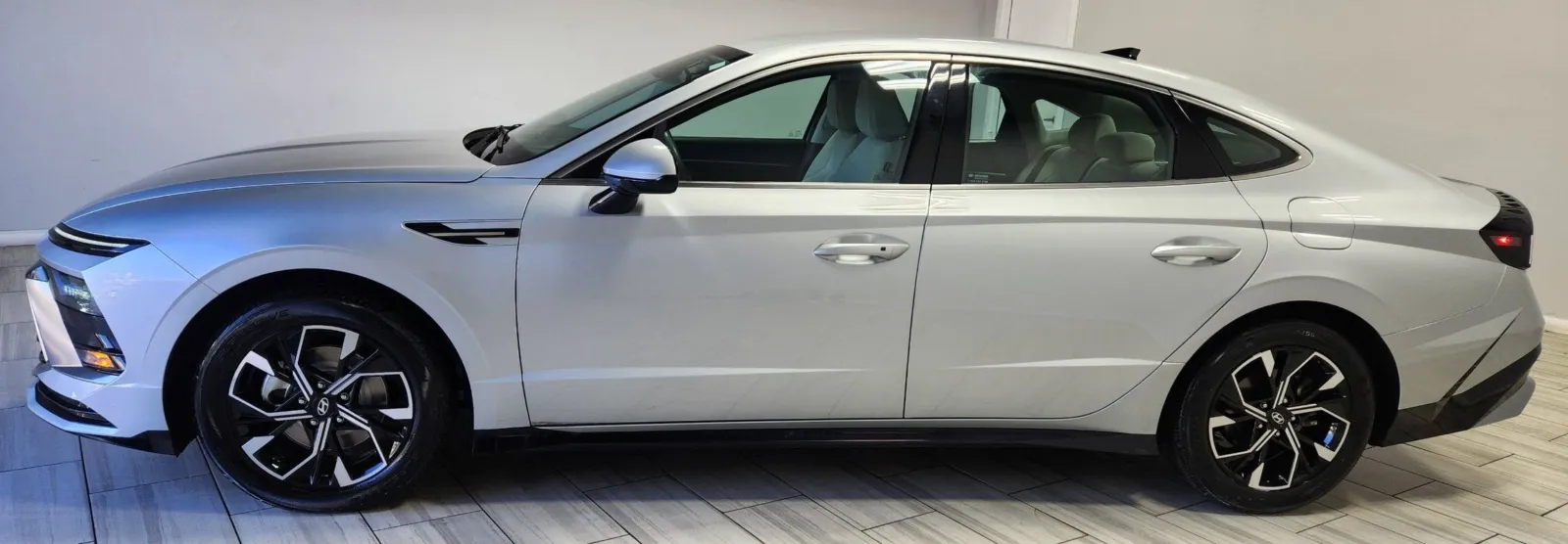 Photos of 2025 Hyundai Sonata SEL for sale in Philadelphia, PA at Torresdale Ave