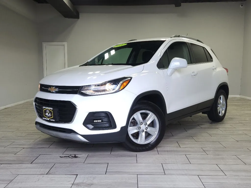 White 2020 Chevrolet Trax LT for sale in Philadelphia, PA