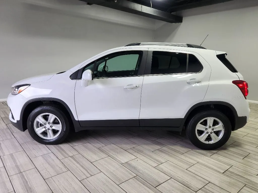 Photos of 2020 Chevrolet Trax LT for sale in Philadelphia, PA at Torresdale Ave