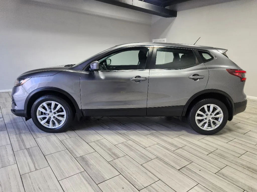 Photos of 2020 Nissan Rogue Sport S for sale in Philadelphia, PA at Torresdale Ave