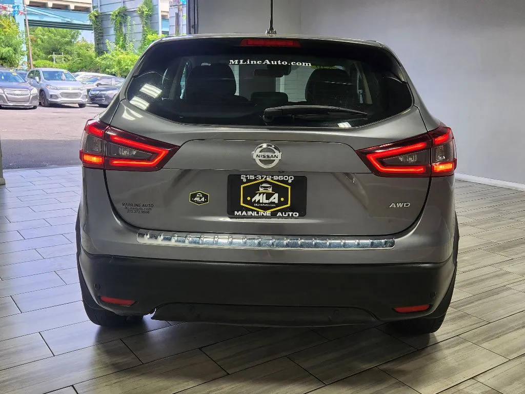 More photos of 2020 Nissan Rogue Sport S at Torresdale Ave, PA