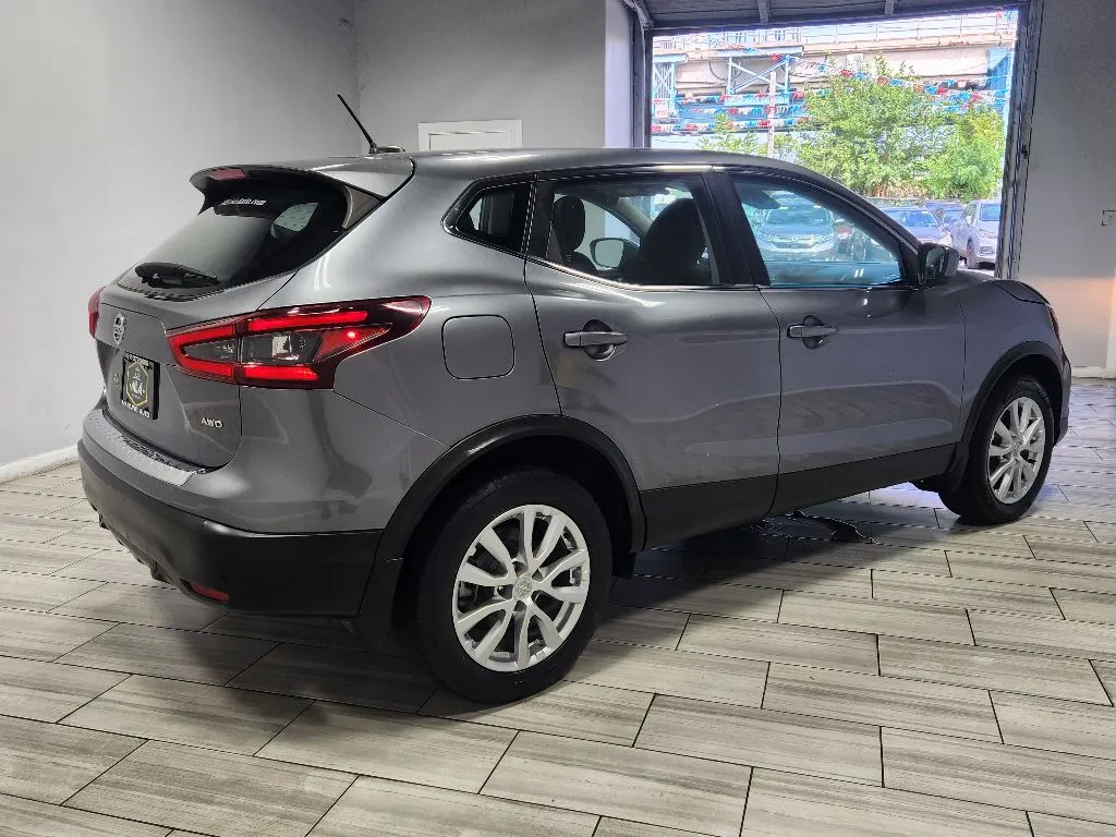 More photos of 2020 Nissan Rogue Sport S at Torresdale Ave, PA