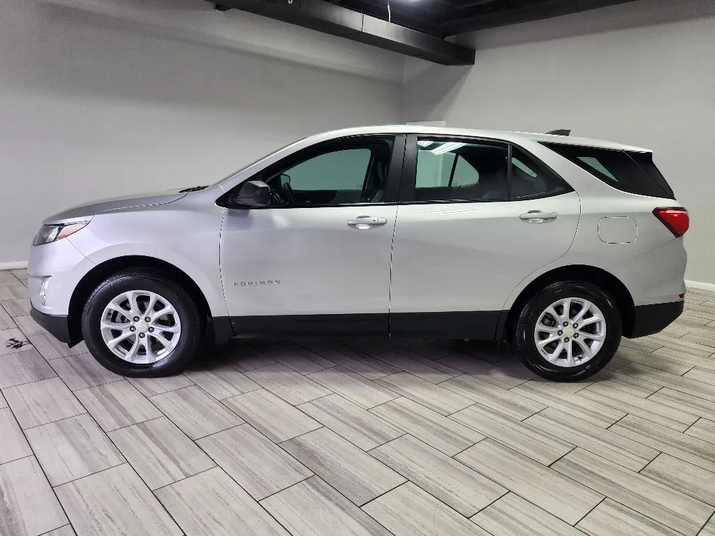 Photos of 2021 Chevrolet Equinox LS for sale in Philadelphia, PA at Torresdale Ave
