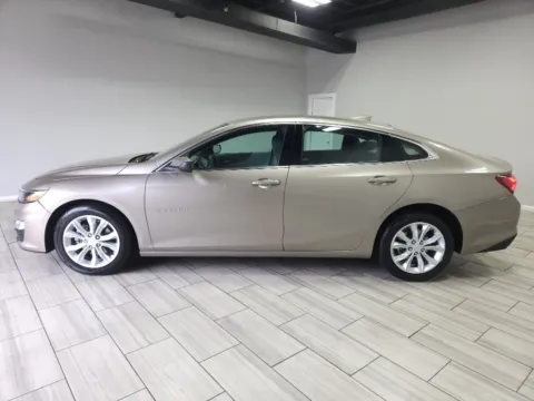 Photos of 2022 Chevrolet Malibu LT for sale in Philadelphia, PA at Torresdale Ave