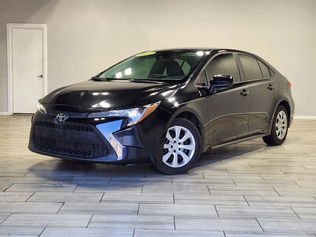 Black 2021 Toyota Corolla LE for sale in Philadelphia, PA
