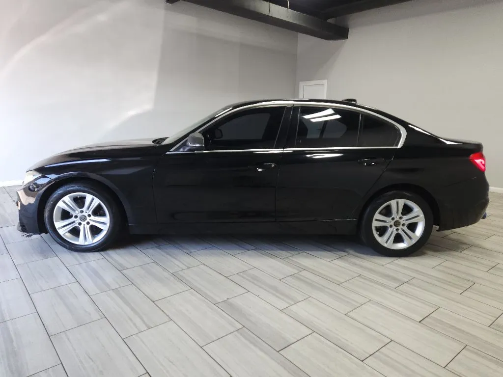 Photos of 2018 BMW 3 series 330i xDrive for sale in Philadelphia, PA at Torresdale Ave