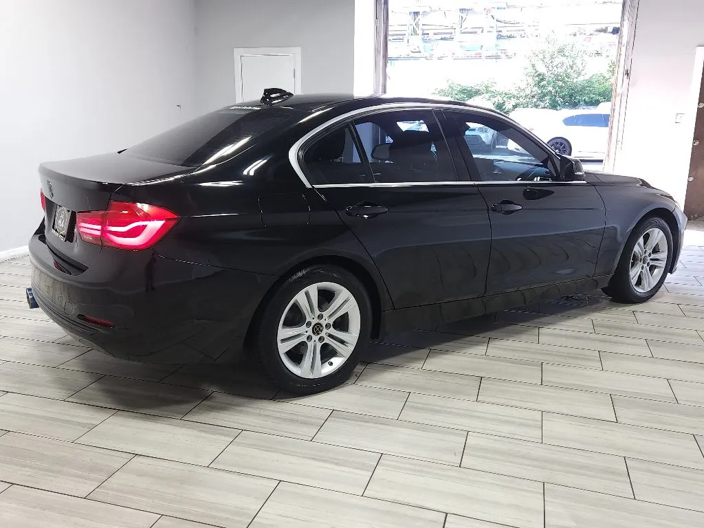 More photos of 2018 BMW 3 series 330i xDrive at Torresdale Ave, PA