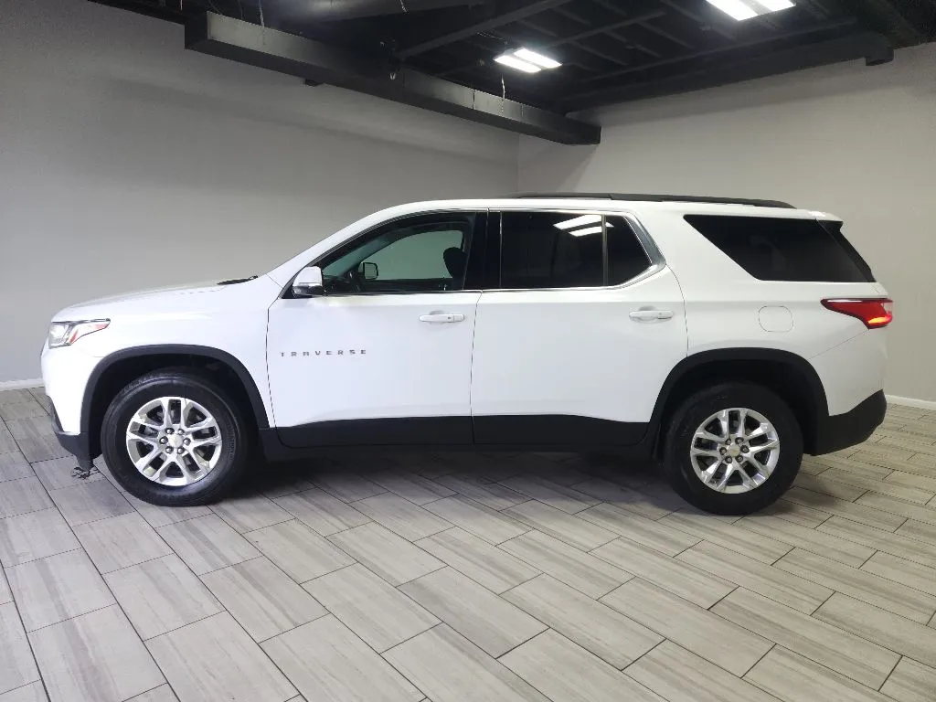 Photos of 2020 Chevrolet Traverse LT FL for sale in Philadelphia, PA at Torresdale Ave